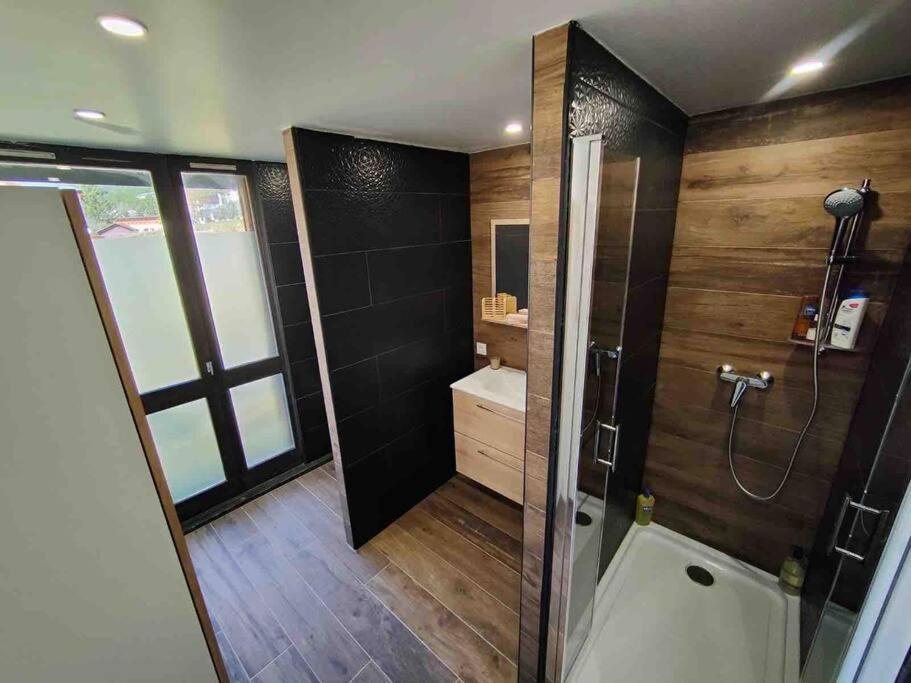 Appartement Cocooning Entierement Renove 莱桑格勒 外观 照片