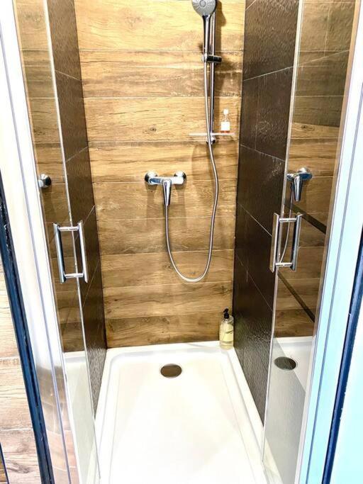 Appartement Cocooning Entierement Renove 莱桑格勒 外观 照片