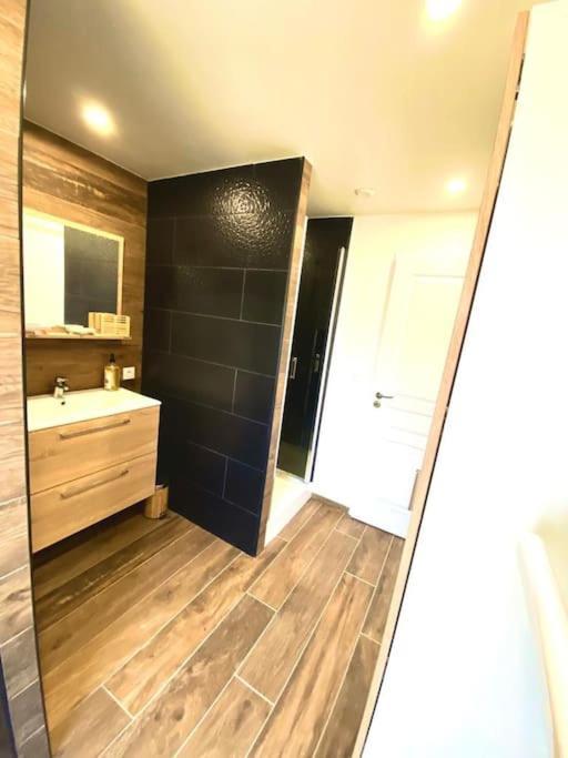 Appartement Cocooning Entierement Renove 莱桑格勒 外观 照片